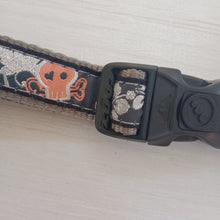 Load image into Gallery viewer, Rogz Fancy Dress Classic Coral Island Dog Collar