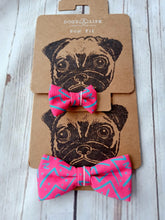 Load image into Gallery viewer, Dog's Life Bow Tie Chaotic Zig Zag 2 Sizes