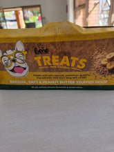 Load image into Gallery viewer, Bene Banana Oats &amp; Peanut Butter Stuffed Hoof
