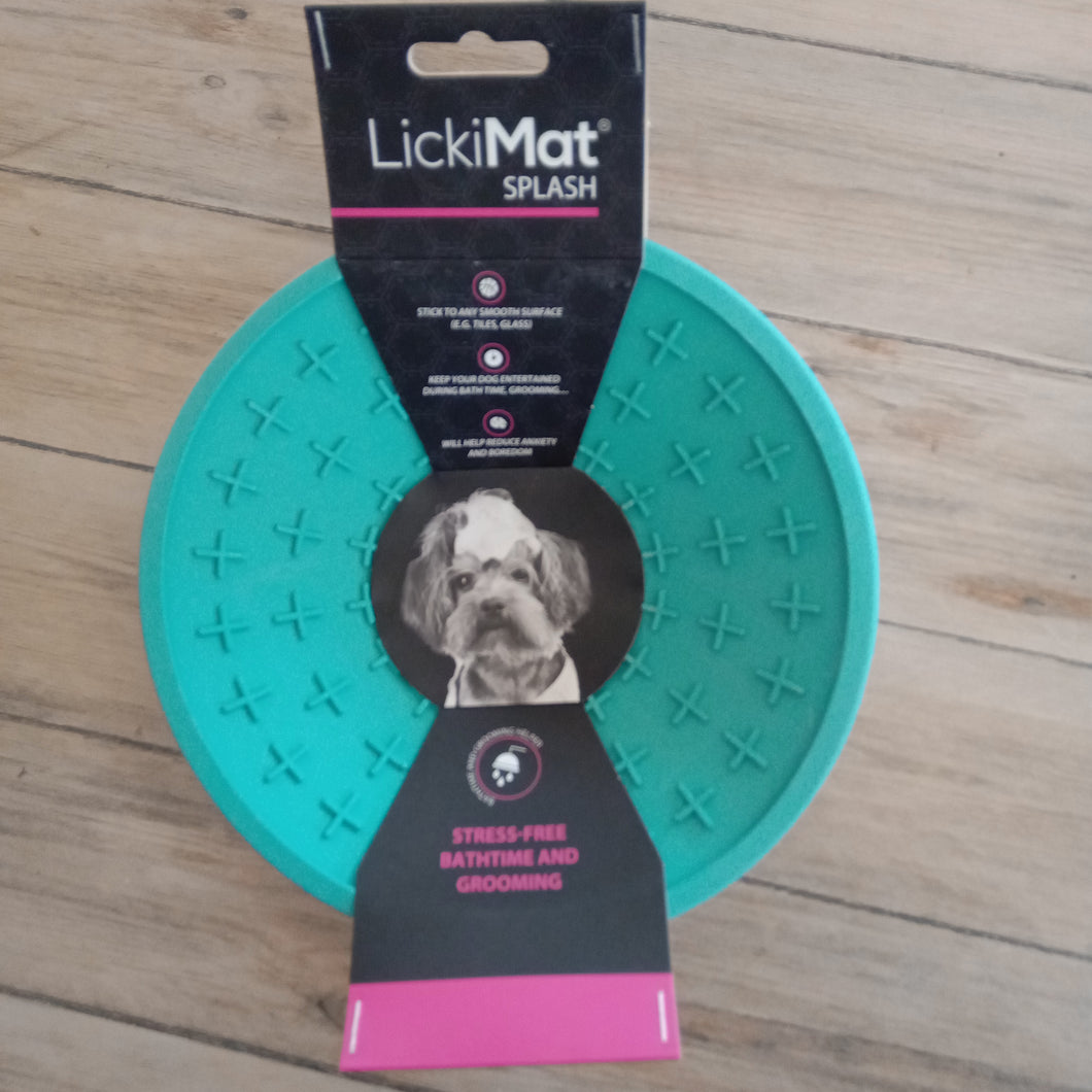 LickiMat Splash Dog & Cat Enrichment with Suction Cup